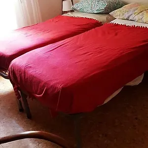 Homestay Cozyandcalm, Florence